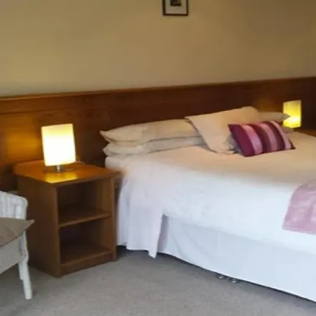 Lakeland Midsummer Lakehouse