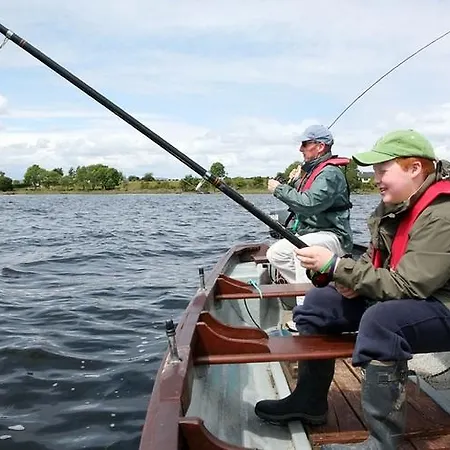 ベッド・アンド・ブレックファスト Lakeland Midsummer Lakehouse