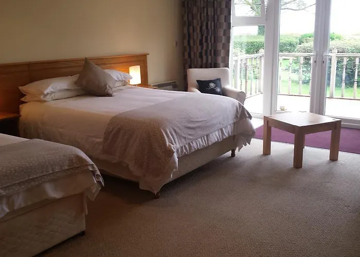 Lakeland Midsummer Lakehouse 3* Oughterard